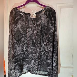 Jennifer Lopez Black and Gray Snake-Print Long Sleeve Tunic